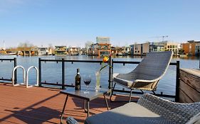 Houseboat Studio With Canalview And Free Bikes